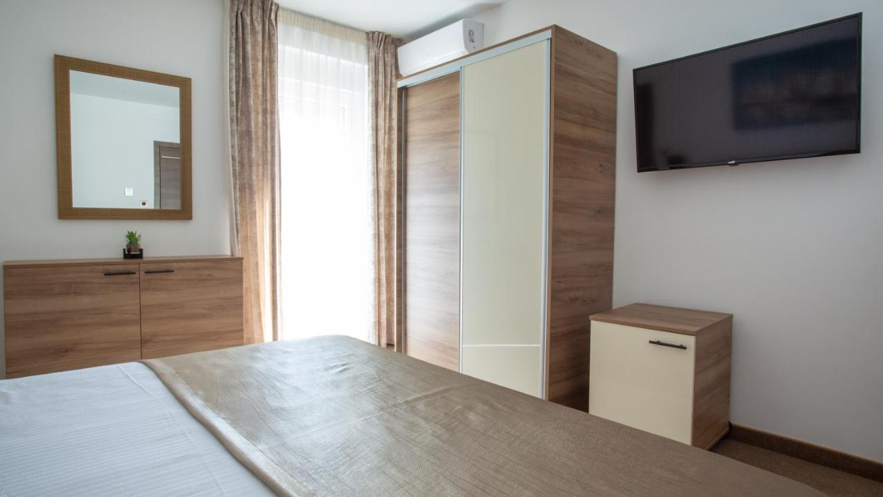Rooms & Apartments Toni Stobreč Kültér fotó